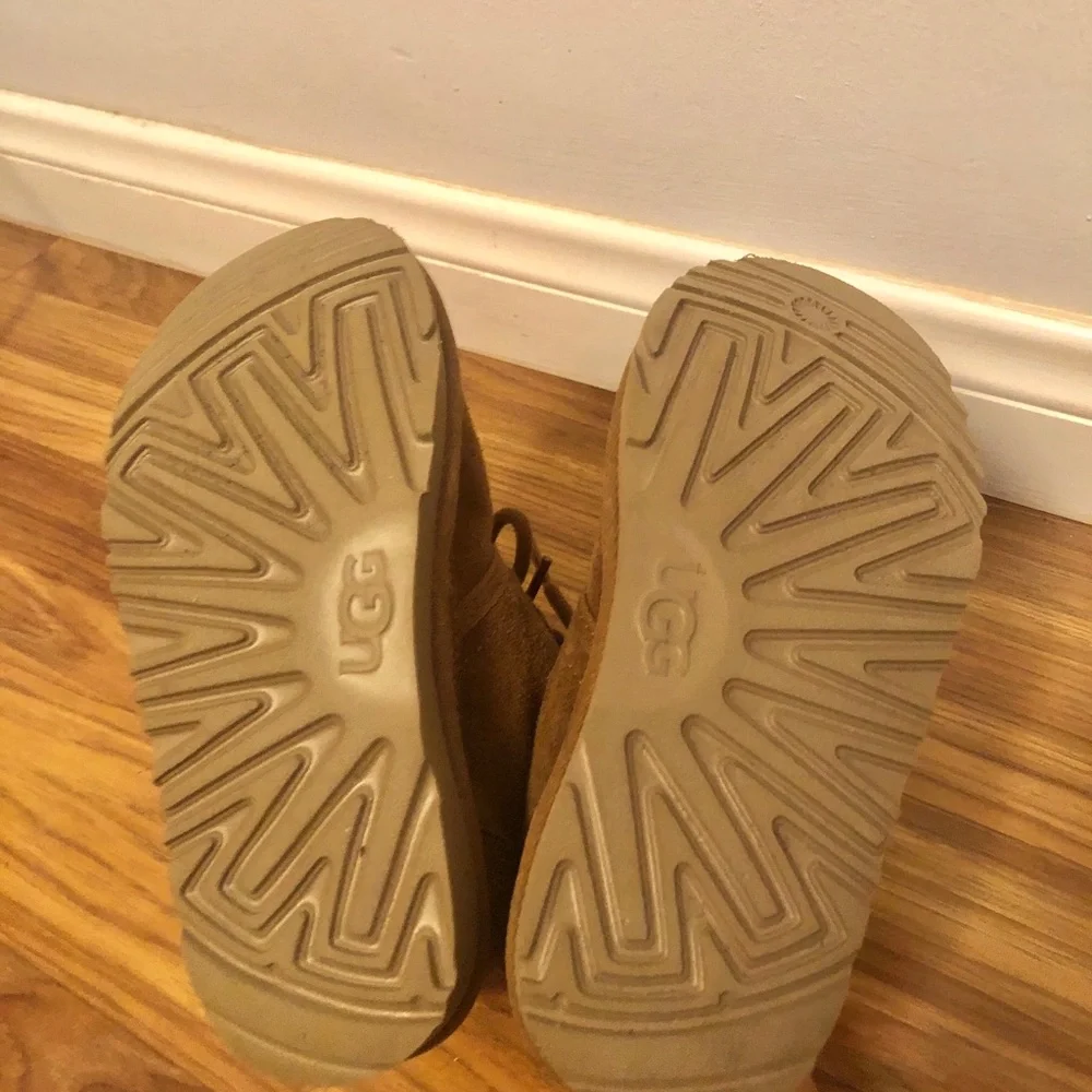 UGG Kids Neumal Chestnut Tan Brown Suede Lace-Up Shearling Boots size 1